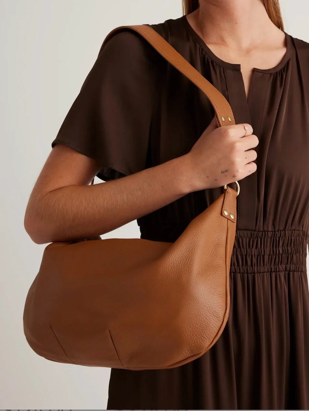 Quince Sloane Shoulder bag with Crossbody strap